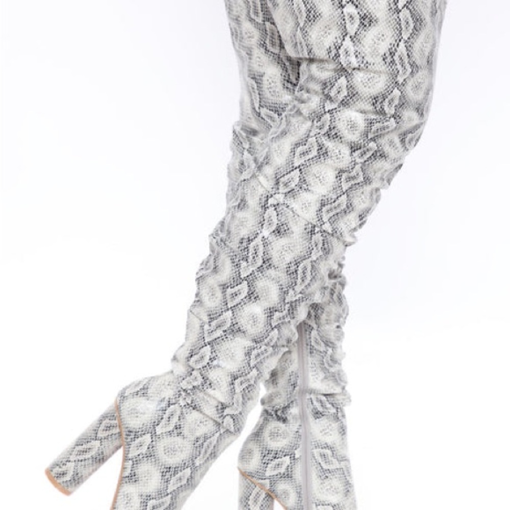 Fashion nova Snakeskin Patterned Knee-High Boots
